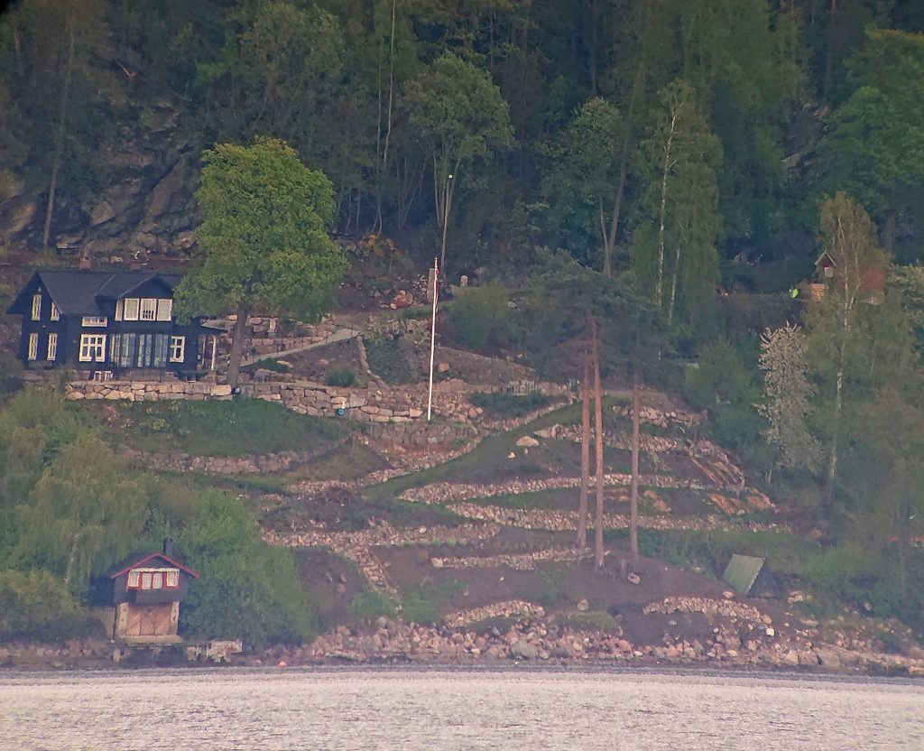 Strandsonen blir fortsatt mindre